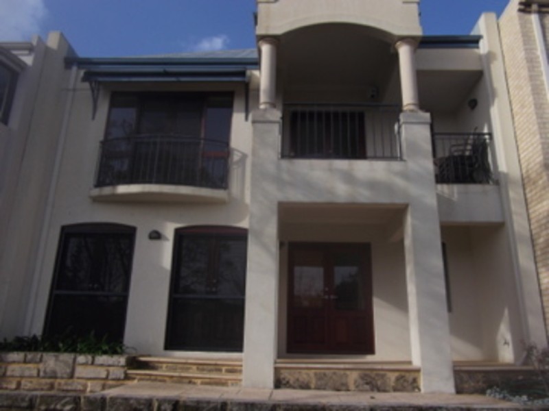 14 Juniper Bank Way, Subiaco WA 6008