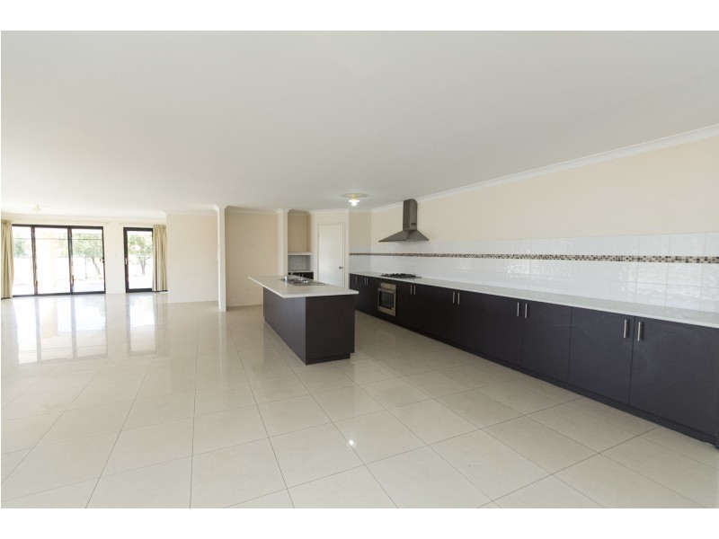 29 Bluebush Avenue, Beeliar WA 6164