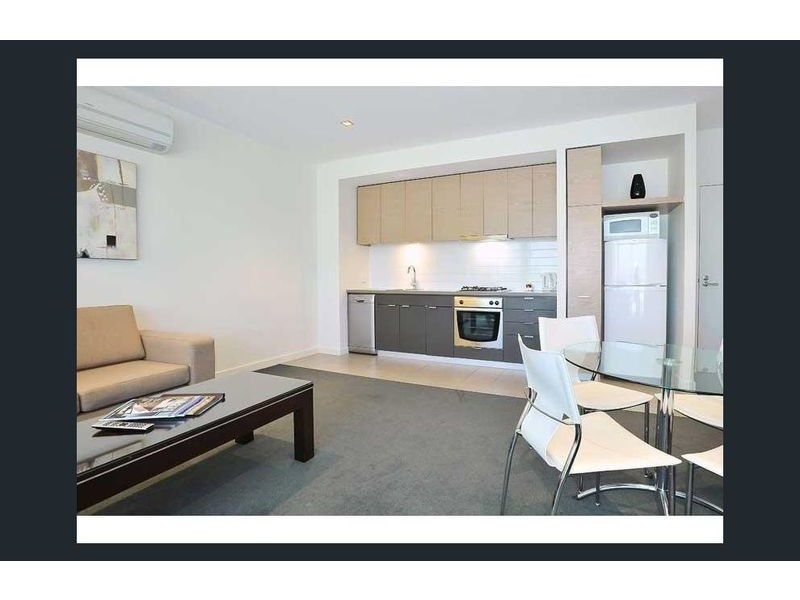 401/135 INKERMAN STREET, St Kilda VIC 3182