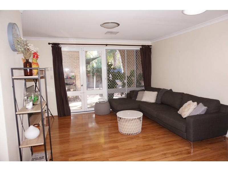 8/224 Labouchere Road, Como WA 6152