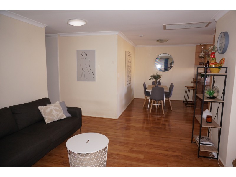 8/224 Labouchere Road, Como WA 6152