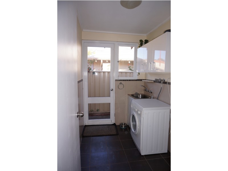 8/224 Labouchere Road, Como WA 6152