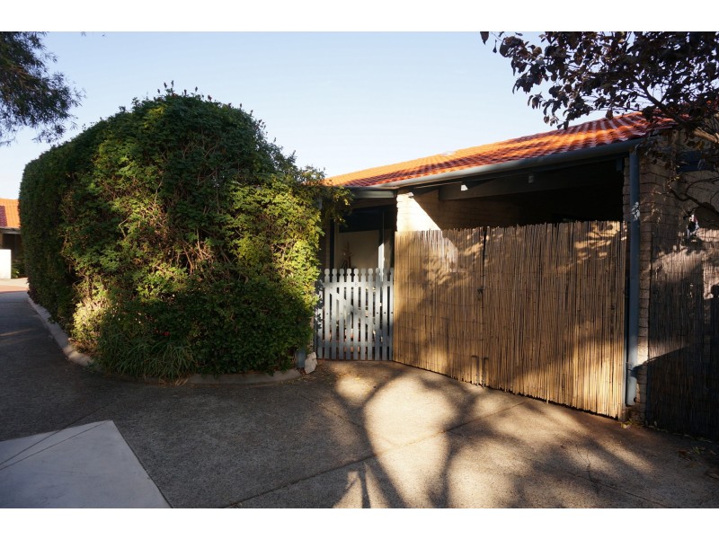 8/224 Labouchere Road, Como WA 6152