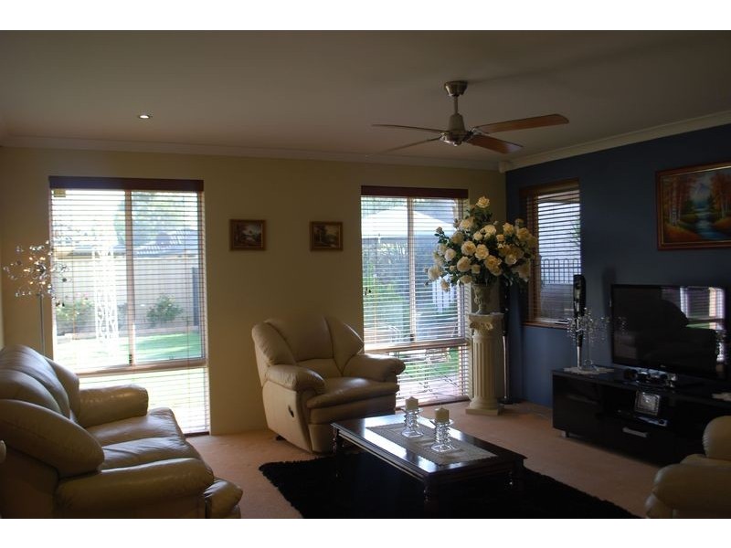 40 Banda Boulevard, Canning Vale WA 6155