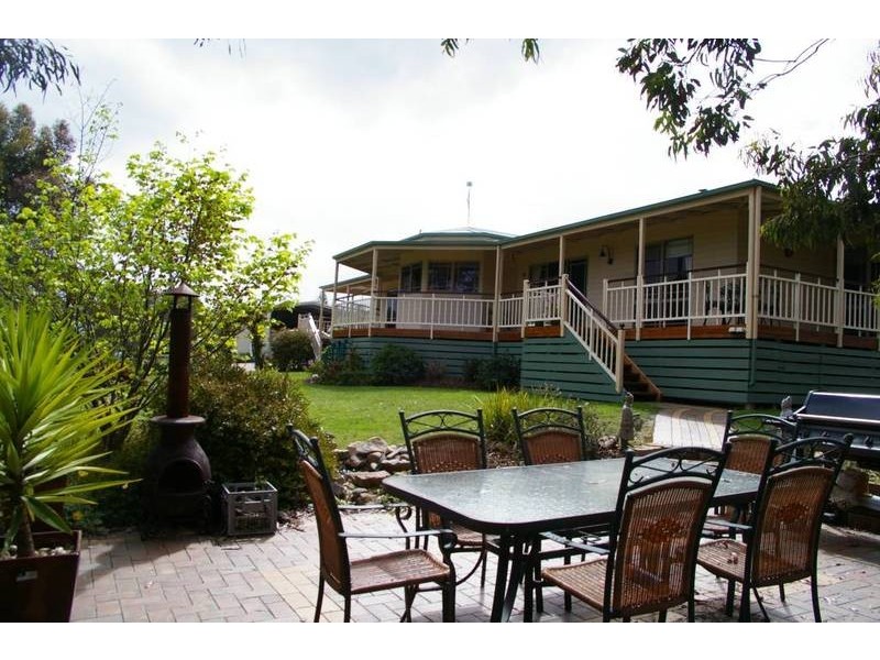 10 Newton Crt, Nicholson VIC 3882