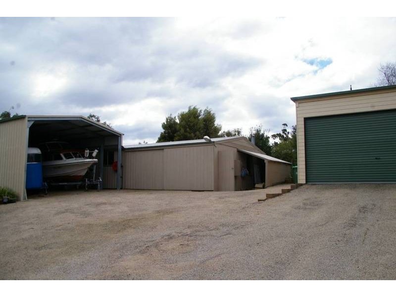 10 Newton Crt, Nicholson VIC 3882