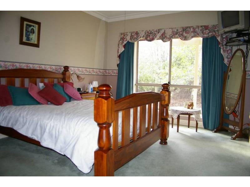 10 Newton Crt, Nicholson VIC 3882