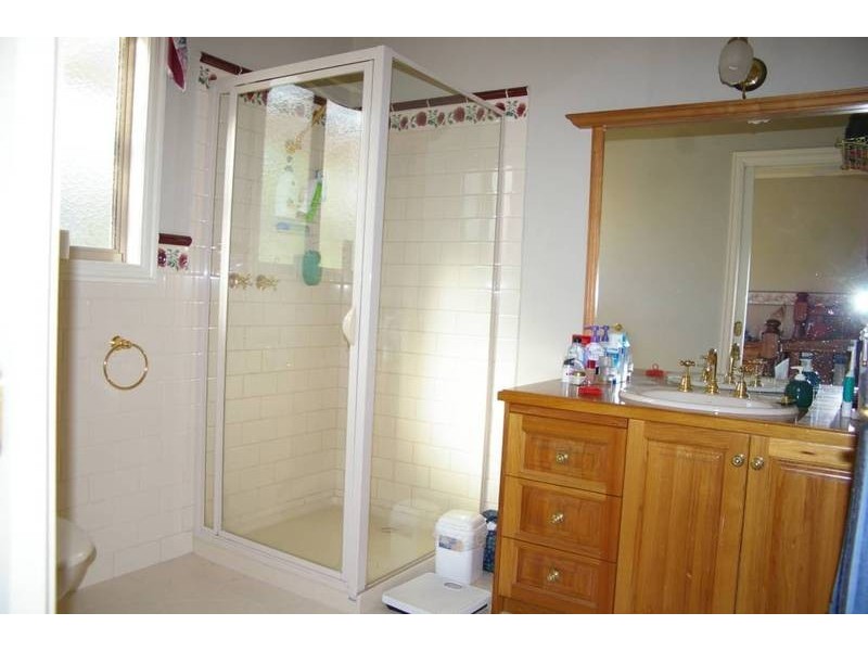 10 Newton Crt, Nicholson VIC 3882