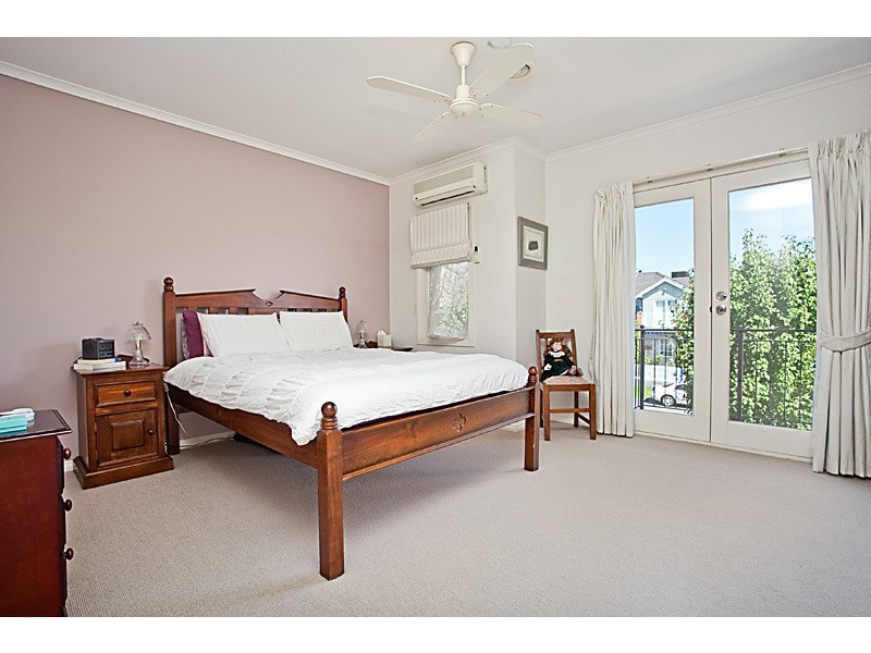 53 Waterford Avenue, Maribyrnong VIC 3032