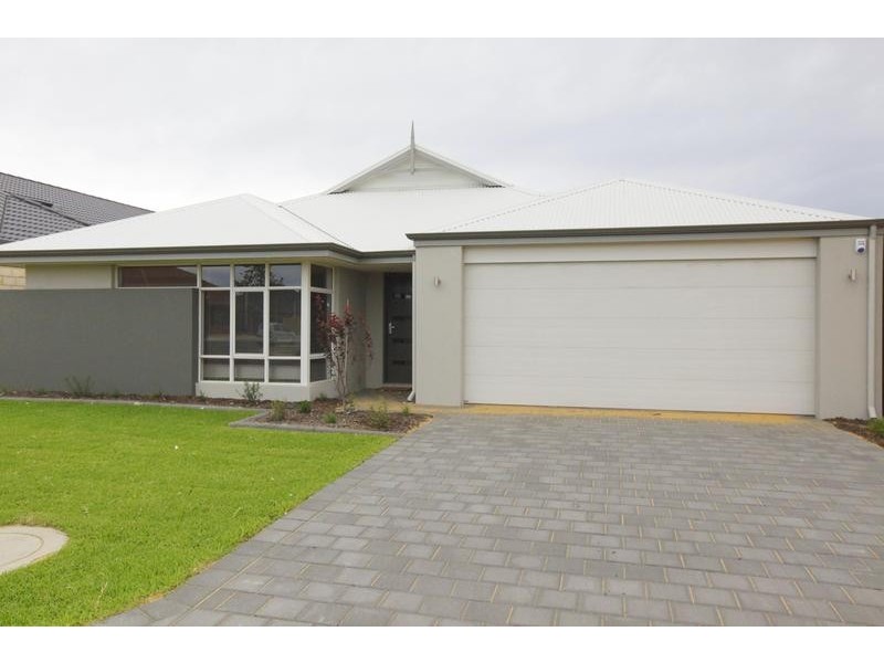 32 Whitehorse Drive, Harrisdale WA 6112