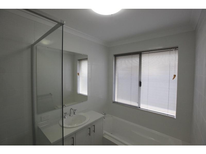 32 Whitehorse Drive, Harrisdale WA 6112