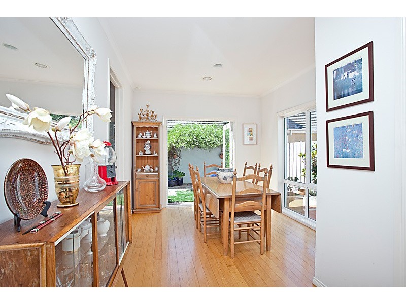 53 Waterford Avenue, Melbourne VIC 3000