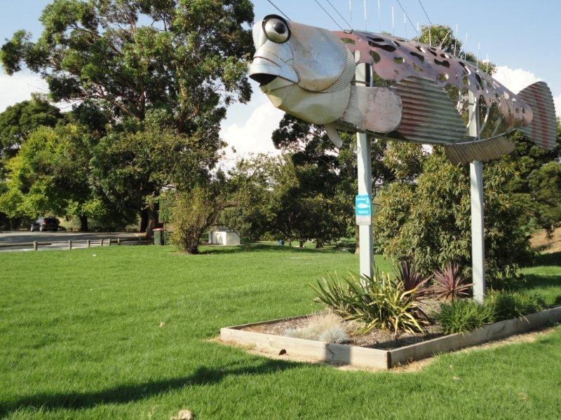 53 Waterford Avenue, Melbourne VIC 3000