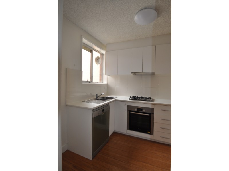 17/7 Alfred Square, St Kilda VIC 3182