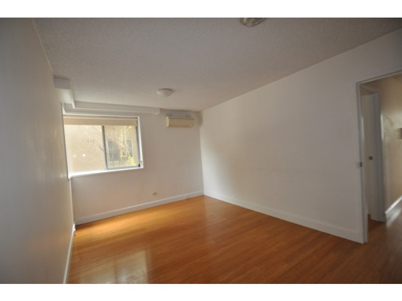 17/7 Alfred Square, St Kilda VIC 3182