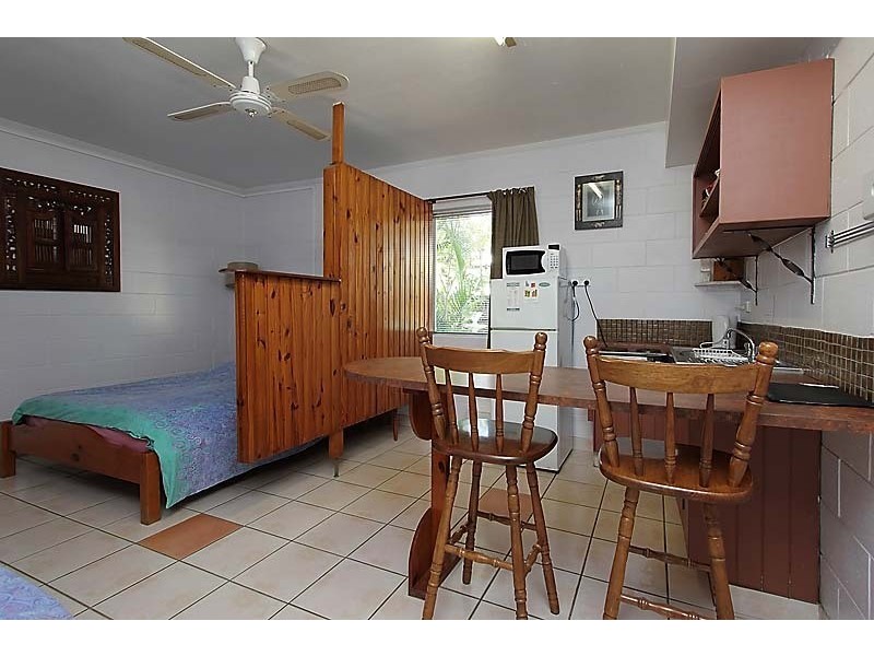 6 George St, Seaforth QLD 4741