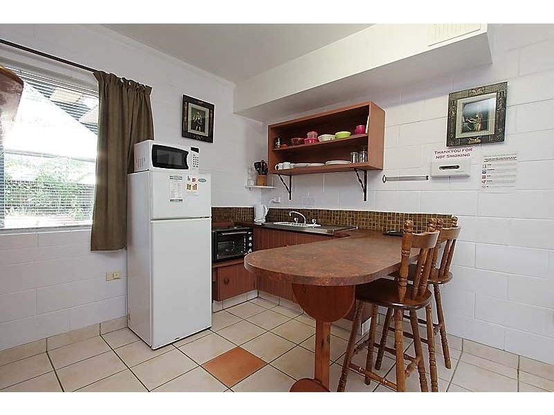 6 George St, Seaforth QLD 4741