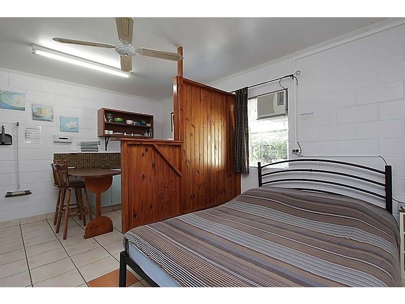 6 George St, Seaforth QLD 4741