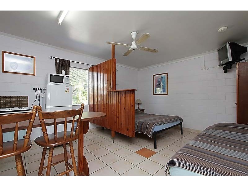 6 George St, Seaforth QLD 4741