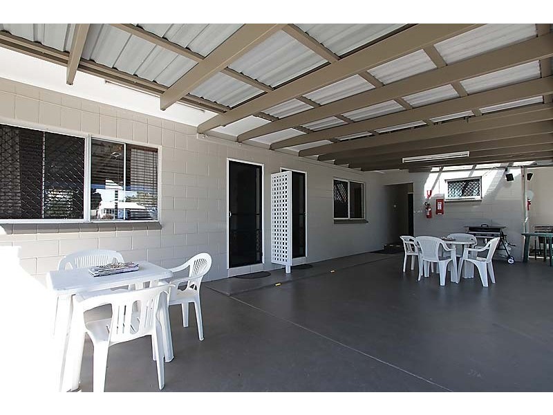 6 George St, Seaforth QLD 4741