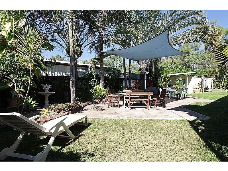 6 George St, Seaforth QLD 4741