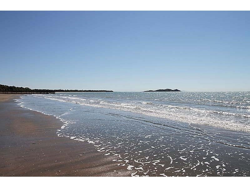 6 George St, Seaforth QLD 4741