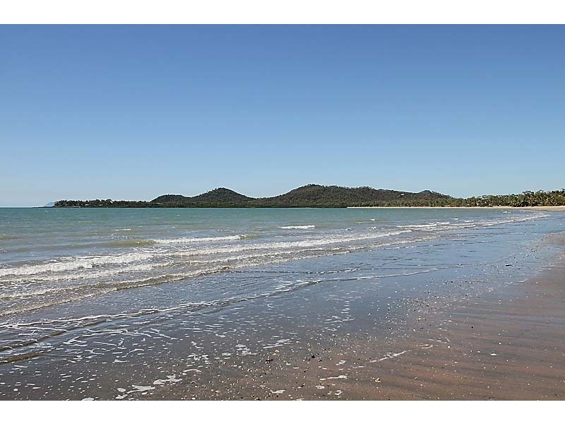 6 George St, Seaforth QLD 4741