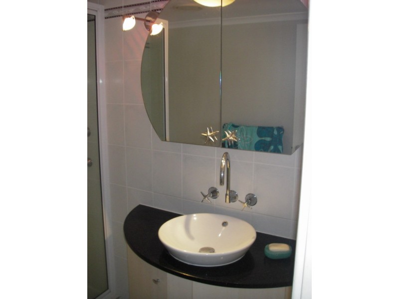 12/16 Sir Leslie Thiess Drive, Townsville City QLD 4810