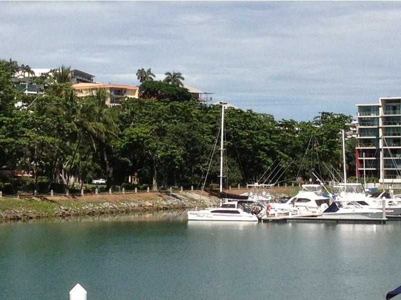 12/16 Sir Leslie Thiess Drive, Townsville City QLD 4810