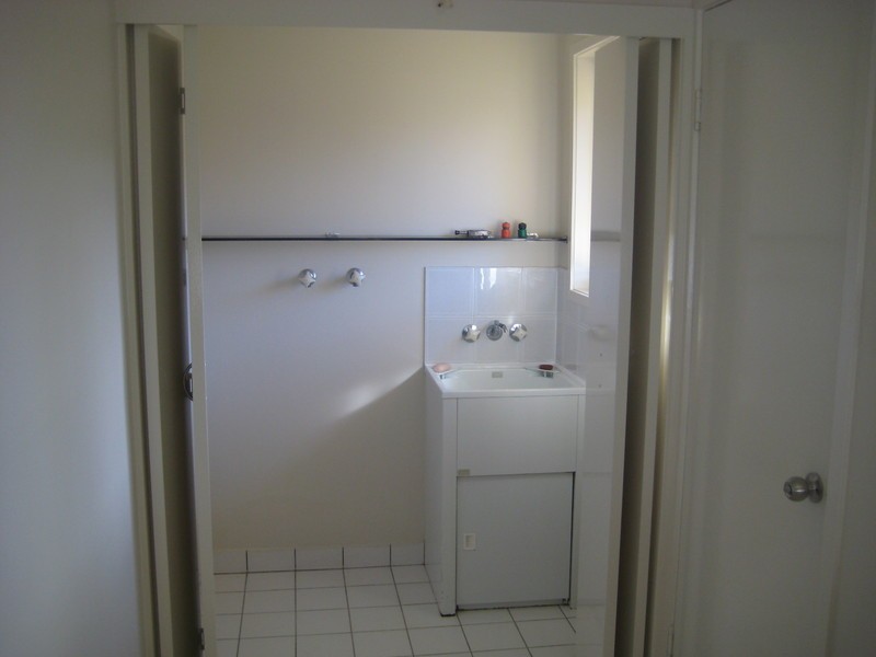 2/60 Blake Street, Southport QLD 4215