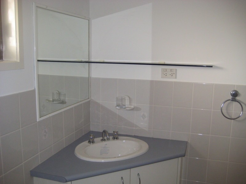 2/60 Blake Street, Southport QLD 4215