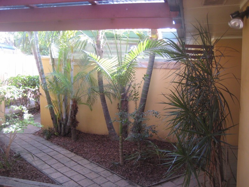 2/60 Blake Street, Southport QLD 4215