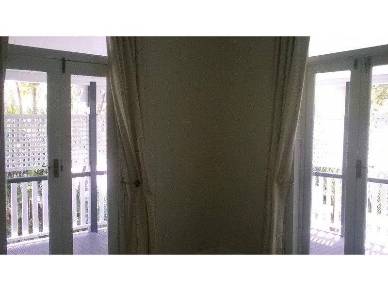 68 Lindsay Street, Hawthorne QLD 4171