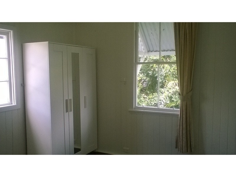 68 Lindsay Street, Hawthorne QLD 4171