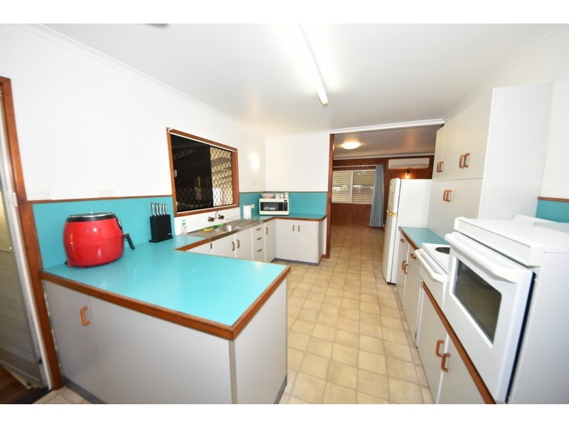 11 Eaglemount Road, Andergrove QLD 4740