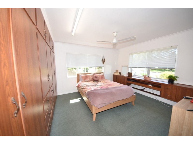 11 Eaglemount Road, Andergrove QLD 4740