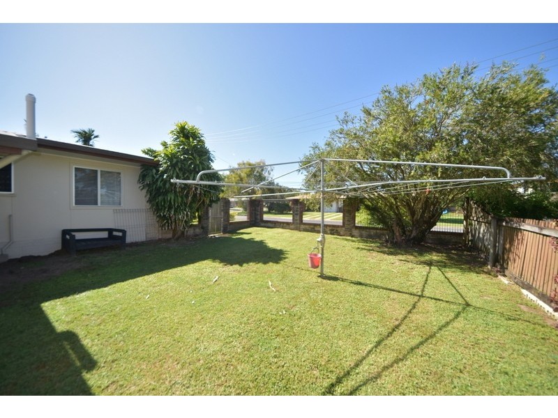 11 Eaglemount Road, Andergrove QLD 4740