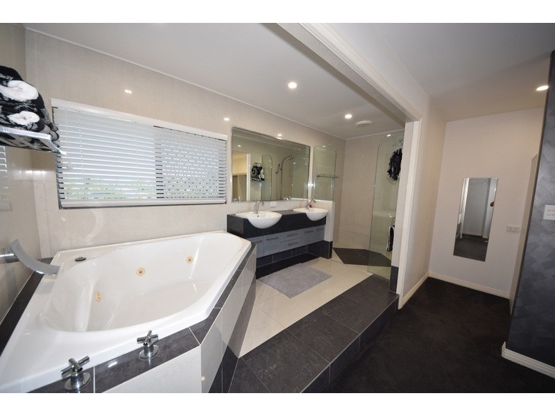 32 O’brien Esplanade, Shoal Point QLD 4750