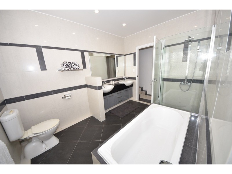 32 O’brien Esplanade, Shoal Point QLD 4750