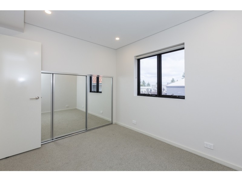 8/9 Overton Gardens, Cottesloe WA 6011