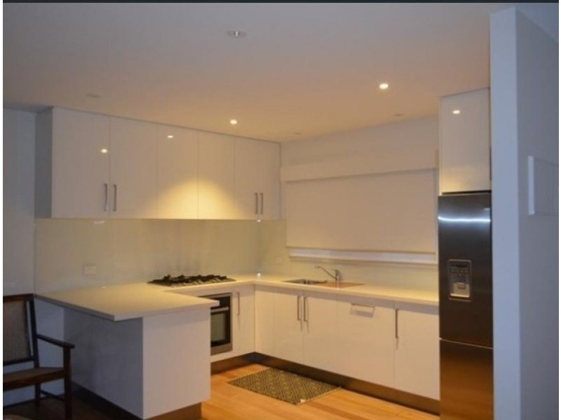 2P Youngman Street, Preston VIC 3072