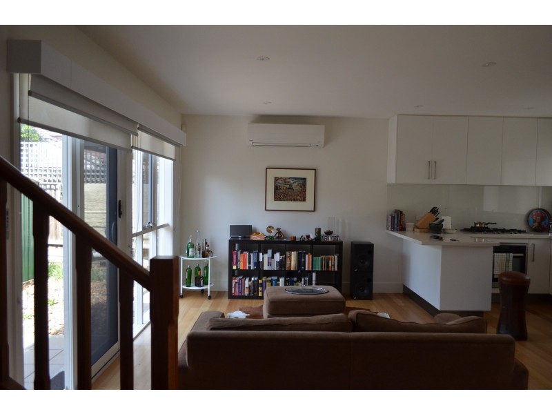 2P Youngman Street, Preston VIC 3072