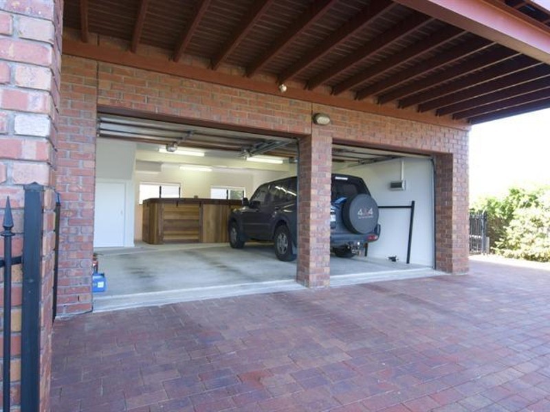 33 Mountain Ave, Normanville SA 5204