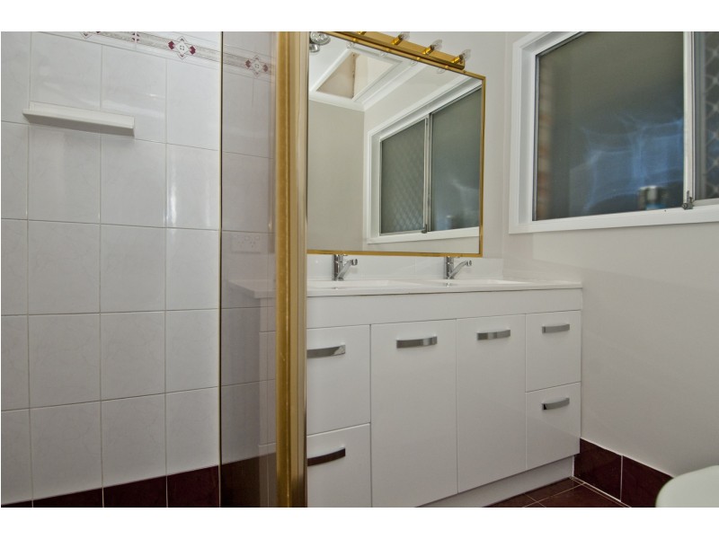 35 NORTON DRIVE, Shailer Park QLD 4128