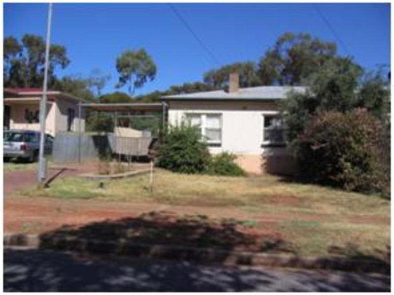 38 NORTHAMPTON CR, Elizabeth East SA 5112