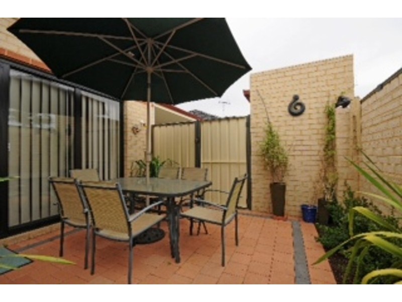 12/1533B Albany Highway, Beckenham WA 6107