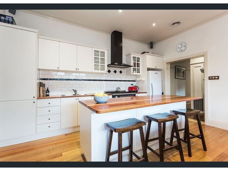 33 Kensington Road, Kensington VIC 3031