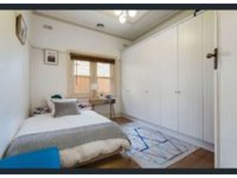 33 Kensington Road, Kensington VIC 3031