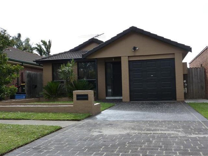 14 Blamey Road, Wattle Grove NSW 2173