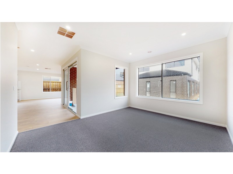 Clyde North VIC 3978